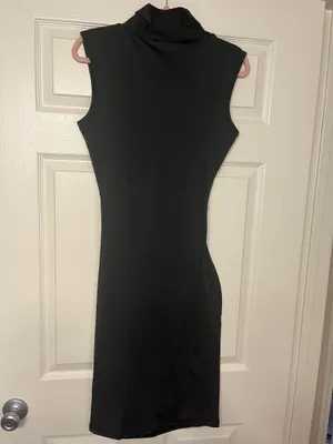 Women’s Sleeveless Black Sheath Dress thumbnail 3