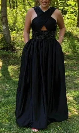 Sherri Hill Black Gown thumbnail 1