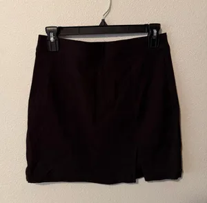 Garage Skirt  thumbnail 1