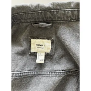 Forever 21 Womens Distressed Cropped Denim Jacket Washed Black Small Frayed‎ Hem thumbnail 3
