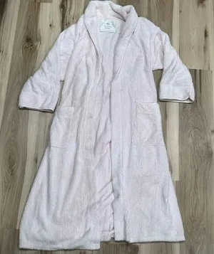 Victoria’s Secret Gold Label Light Pink Terrycloth Bath Robe Women’s Medium thumbnail 1