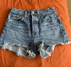 Levi’s 501 Shorts thumbnail 1
