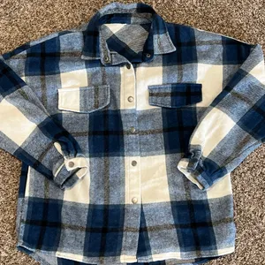 Blue and White Plaid Shacket Jacket size medium, button up, faux pockets thumbnail 1