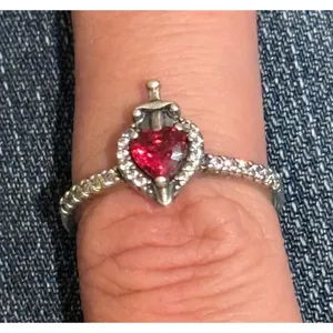 Pandora Disney Villains Evil Queen Heart and Dagger Ring Sz 54 - 7 thumbnail 4