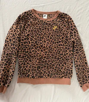 Nike Fleece Sweatshirt Women’s thumbnail 1