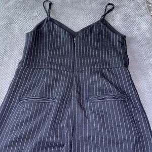 Anthropologie Size 2 Black Wide Leg‎ Pin stripped Jumpsuit thumbnail 4