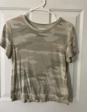 American Eagle Tee  thumbnail 1