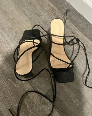 Black tie up heels Size 7.5 thumbnail 1