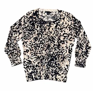 Banana Republic Gray Black & White Leopard Print Crew Neck Knit Sweater Sz S thumbnail 1