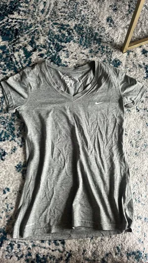 Nike T-Shirt thumbnail 1