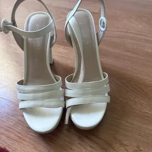 Chinese Laundry White Strappy Heels thumbnail 2