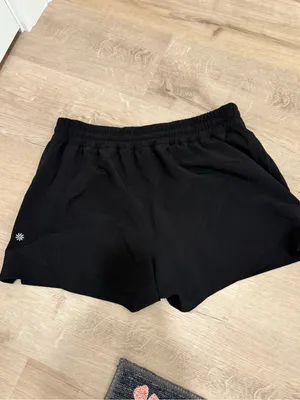 Athleta NWOT Black Shorts Size Medium thumbnail 3
