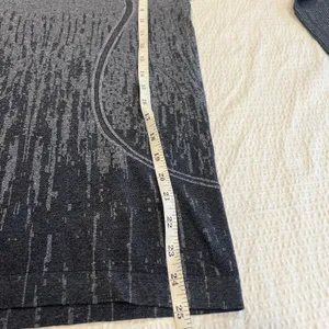 Lululemon Run: Swiftly Tech Long Sleeve Crew Heathered Deep Navy size 4/6 women thumbnail 6