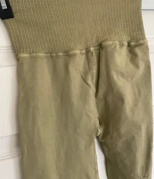 Good Karma Leggings thumbnail 3