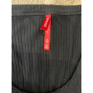 SPANX Ribbed Tank Top Small Black Shaping Stretch Scoop Neck thumbnail 4