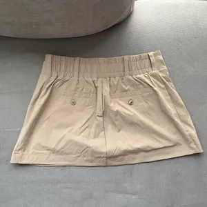 Alo Yoga Fan Club Mini Skirt Gravel XS thumbnail 7