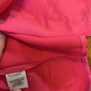 NWT Boutique Hot Pink Women Medium Satin Long Sleeve‎ Collared Button Up Top thumbnail 6