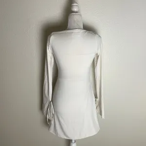 Oh Polly - AMRYN Long Sleeve Sweetheart Neckline Mini Dress in Ivory thumbnail 10
