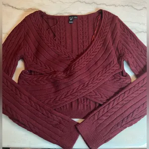 NWOT Windsor V-Neck Cable Knit Sweater -‎ Rich Burgundy thumbnail 6