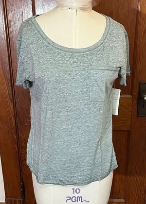 Threads 4 Thought Gray Women's Pocket Tee Top thumbnail 1