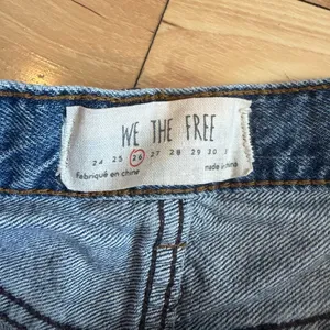 Free People denim shorts - size 26! thumbnail 4