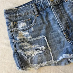 American Eagle Distressed Denim Shorts‎ Womens 6 Blue High Rise Cut Offs thumbnail 6