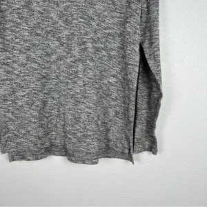 Aerie Women Gray Long Sleeve Tee‎ Crochet Lace Shoulder Detail Top Sz S thumbnail 4