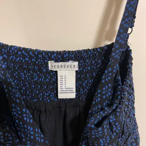 Forever 21 Sundress Women's Small Navy Blue Polka Dot Adjustable Spaghetti Strap thumbnail 3