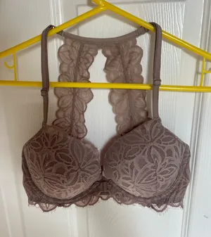 PINK Victoria's Secret Nude Lace Bra thumbnail 1