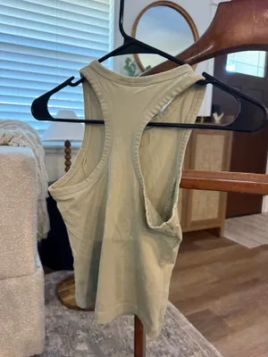 Alphalete Vanquish tank top thumbnail 2