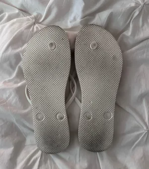 Old Navy Flip-flops thumbnail 2