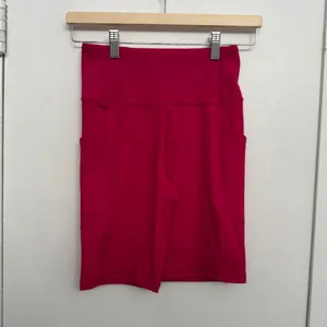 NWT Figs High Rise Biker Shorts in Raspberry Pink Size XS thumbnail 4