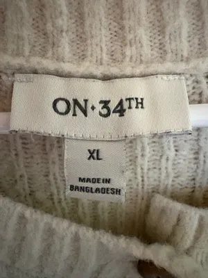 On 34 th White Cardigan Size XL thumbnail 7