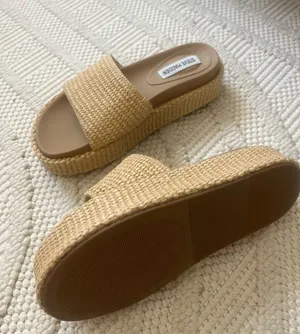 Brand new Platform Steve Madden Sandals thumbnail 1