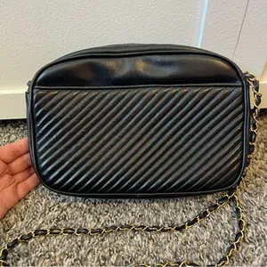 Daniella Bag Vintage Black Vegan Leather‎ Quilted Crossbody Chain Purse thumbnail 4