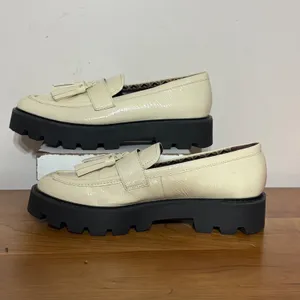 Sarto by Franco Sarto Balinna Cream Patent Tassel Lug Sole Platform Loafers 8.5M thumbnail 2