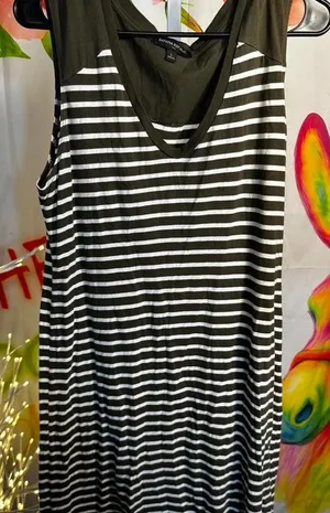 X27. Banana Republic black and white striped dress Size L thumbnail 1