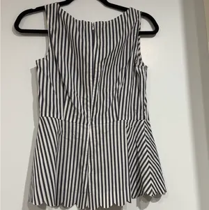 Banana Republic Striped Peplum Top | Navy White | Size 0 | Scalloped Hem thumbnail 2