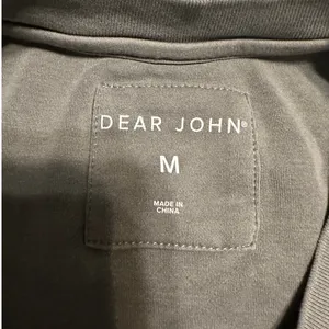 Dear John Maddox Boyfriend Cropped Tee Size Medium Short-Sleeve Premium thumbnail 3