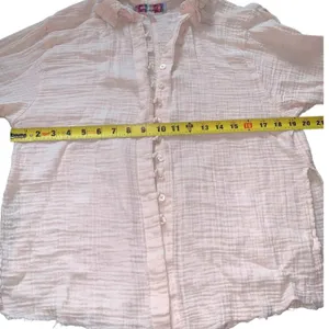 Urban Outfitters Button Down Shirt Small Pink Cotton Gauze Raw Hem‎ Boho Coastal thumbnail 8