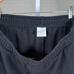 Aritzia mega fit joggers thumbnail 4