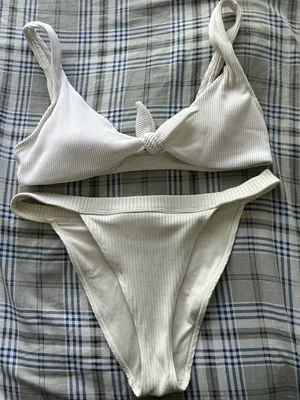 Forever 21 White bikini thumbnail 1