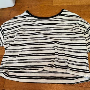 American Eagle Striped tee shirt thumbnail 1