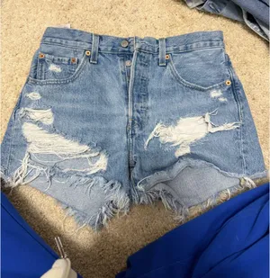 Levi shorts thumbnail 1