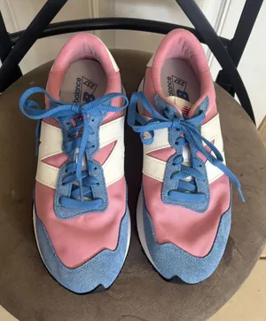 Size 8 New Balance Blue/Hazy Rose/White 237 V1 Sneaker. In EUC! thumbnail 1