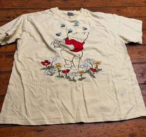 Disney Winnie the Pooh Embroidered Bee Flower T-Shirt Light‎ Yellow POSJ773-4L17 thumbnail 1