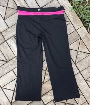 alo Black Cropped Leggings Size M thumbnail 7