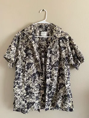 American Eagle Floral Button Shirt thumbnail 1