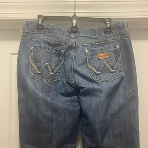 Wrangler Western Boot Cut Jeans Size 7/8 34" Cowgirl Flare Medium Wash Stitched thumbnail 5