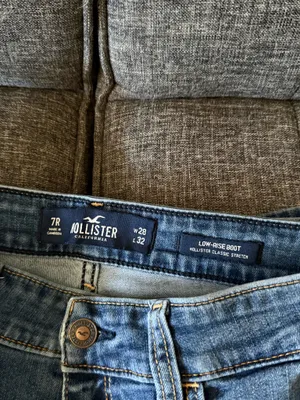Hollister Low-Rise Bootcut Jeans thumbnail 2